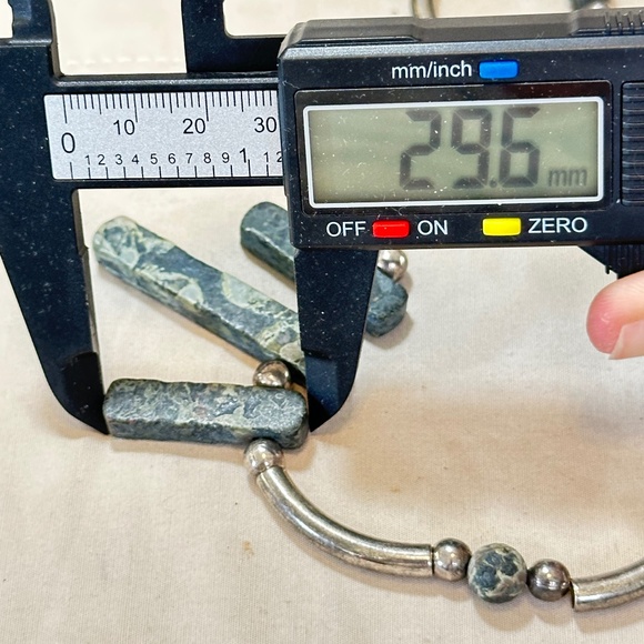 Silver Tone (beads & tubes) & Kambamba Jasper stone necklace Toggle clasp - Picture 12 of 15